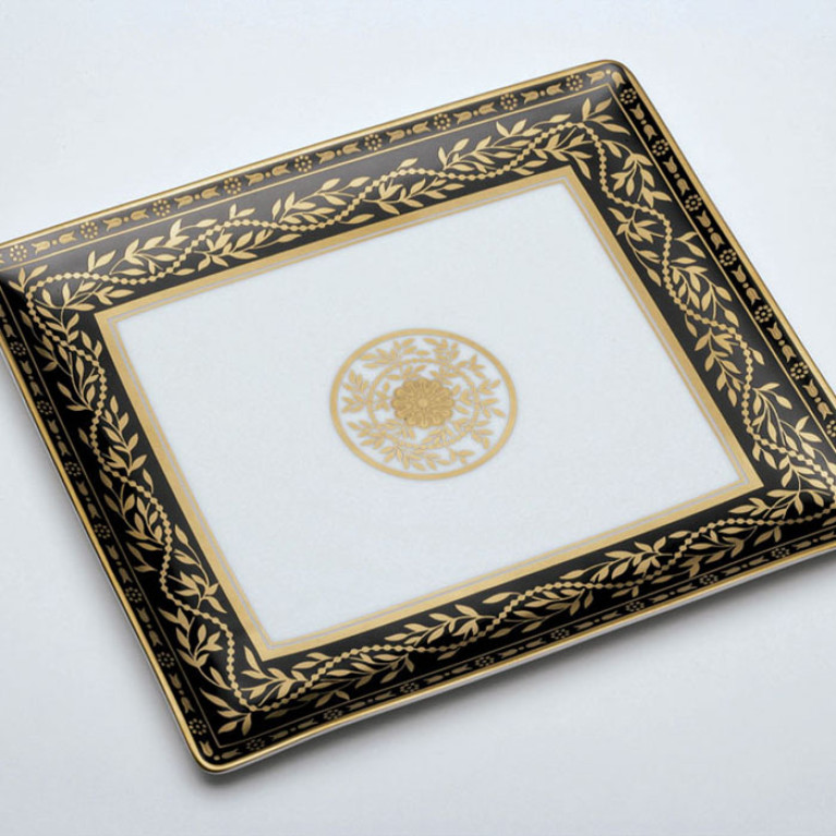 THG MARQUISE NOIR DECOR OR Поднос керамический 122х110 мм., настольный, small size, декор черный/золото, цвет белый