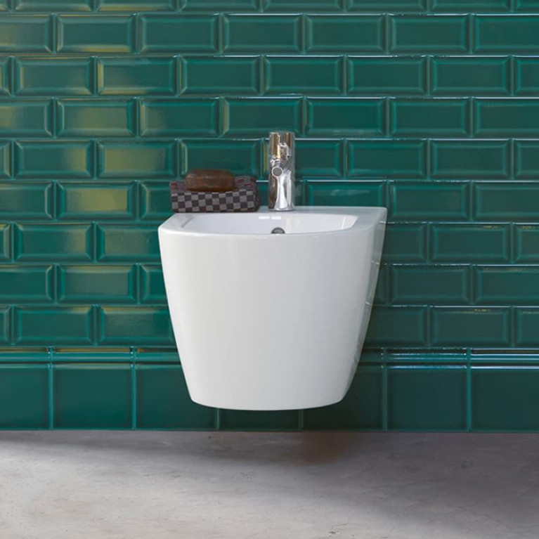 Duravit ME by Starck Биде подвесное компакт с перел., с 1 отв. под смес., вкл. крепление Durafix, 370x480мм, с покрытием WonderGliss Цвет: Белый