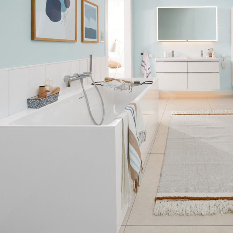 VilleroyBoch Subway 3.0 Ванна встраиваемая 1800*800*480, слив по центру, компл. ножек, слив-перелив: белый, материал: Quaryl, цвет: альпийский белый