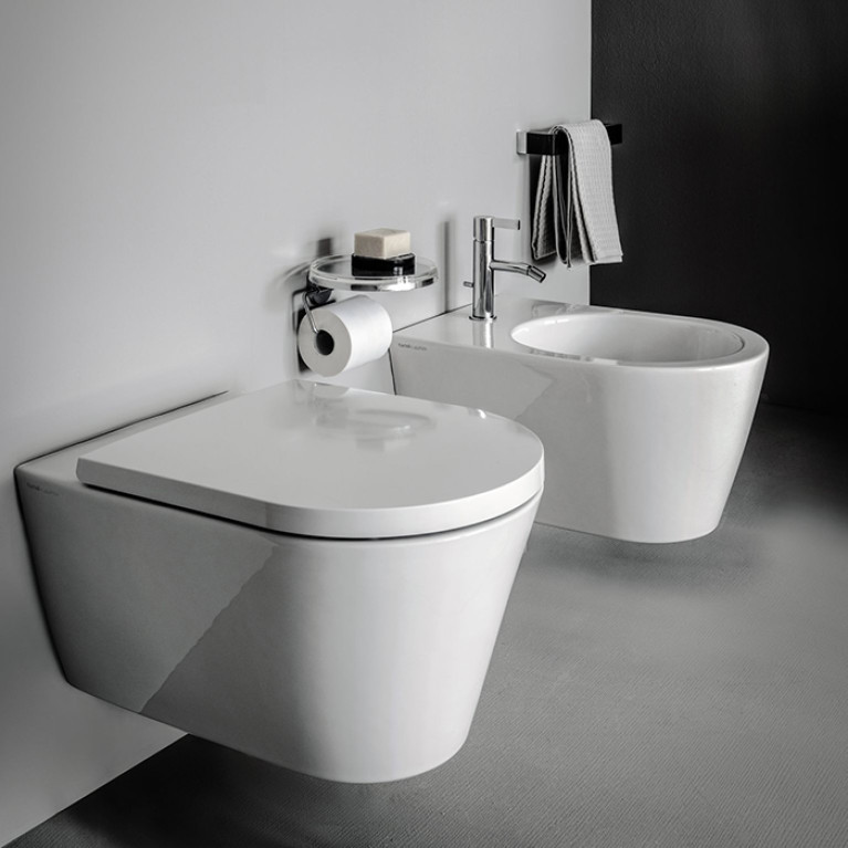 LAUFEN KARTELL Унитаз подвесной 545х370х430 мм., безободковый смыв Rimless, c покрытием LCC, цвет белый