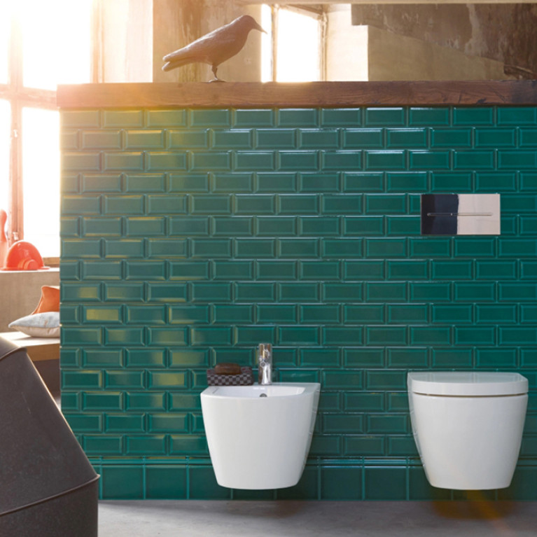 Duravit ME by Starck Биде подвесное компакт с перел., с 1 отв. под смес., вкл. крепление Durafix, 370x480мм, с покрытием WonderGliss Цвет: Белый