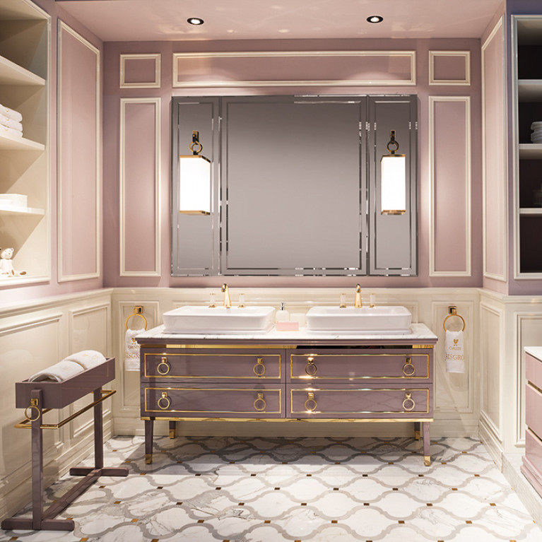 OASIS MURANO4 Бра настенное 110х110х690 мм., с светодиодной подсветкой, фурнитура золото, стекло сатинированное