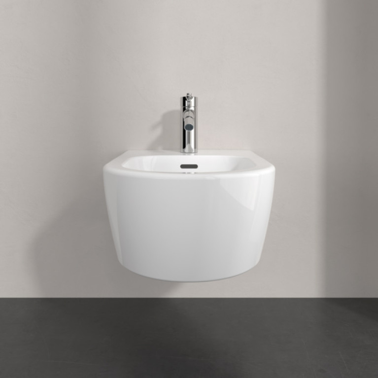 VilleroyBoch Skyla Биде подвесное 370*530*215, округлое, с 1 отв. под смеситель, цвет альпийский белый