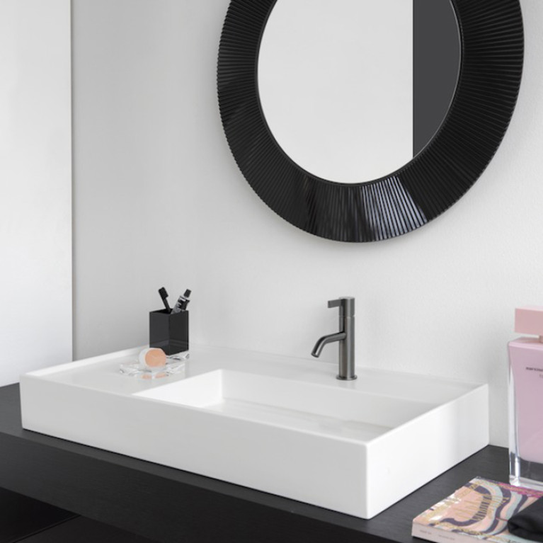 Laufen Kartell Раковина 900х460х120мм без перелива, с 1 отв., со скр сливом, полка слева, цвет: белый (СО склад продаем с базой 4.0760.2/4.0760.8)