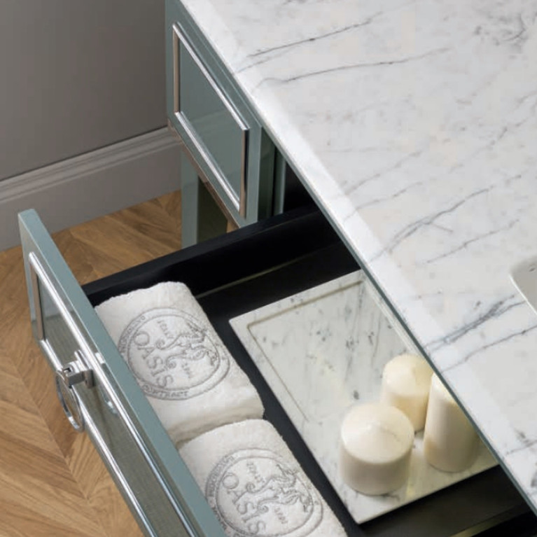 OASIS LUTETIA Столешница мраморная 1650х560х20 мм., с 1 отверстием для раковины, с 3 отверстиями для смесителя, мрамор Bianco Statuario