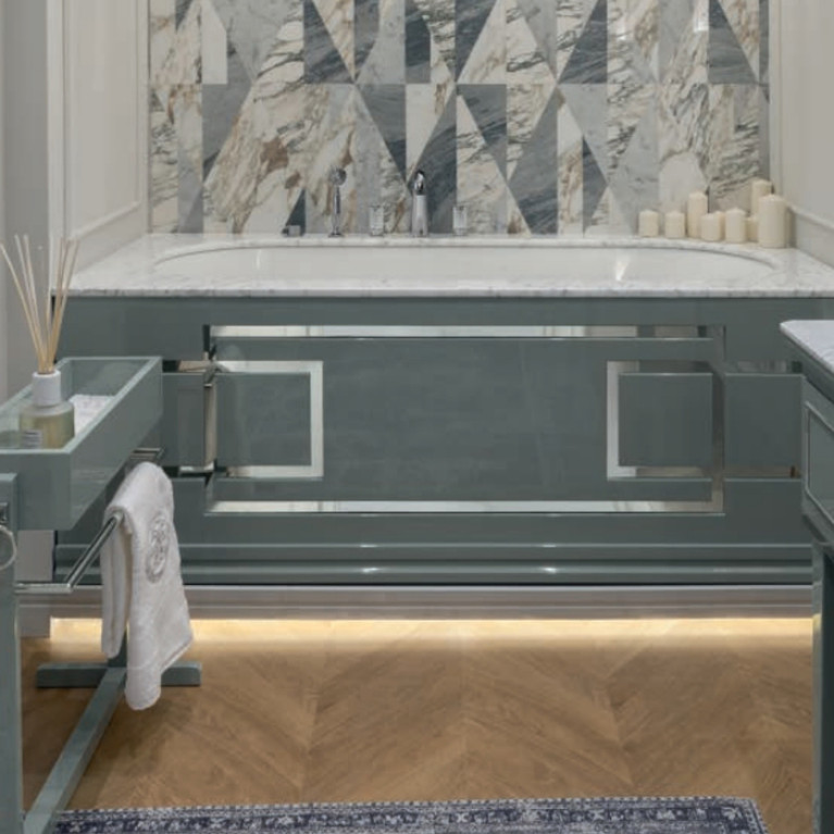 OASIS LUTETIA Столешница мраморная 1650х560х20 мм., с 1 отверстием для раковины, с 3 отверстиями для смесителя, мрамор Bianco Statuario