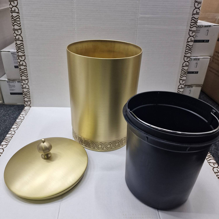 3SC BALLY Ведро &Oslash;220х300 мм., с крышкой, ручка Zar, цвет Matt Satin Brass