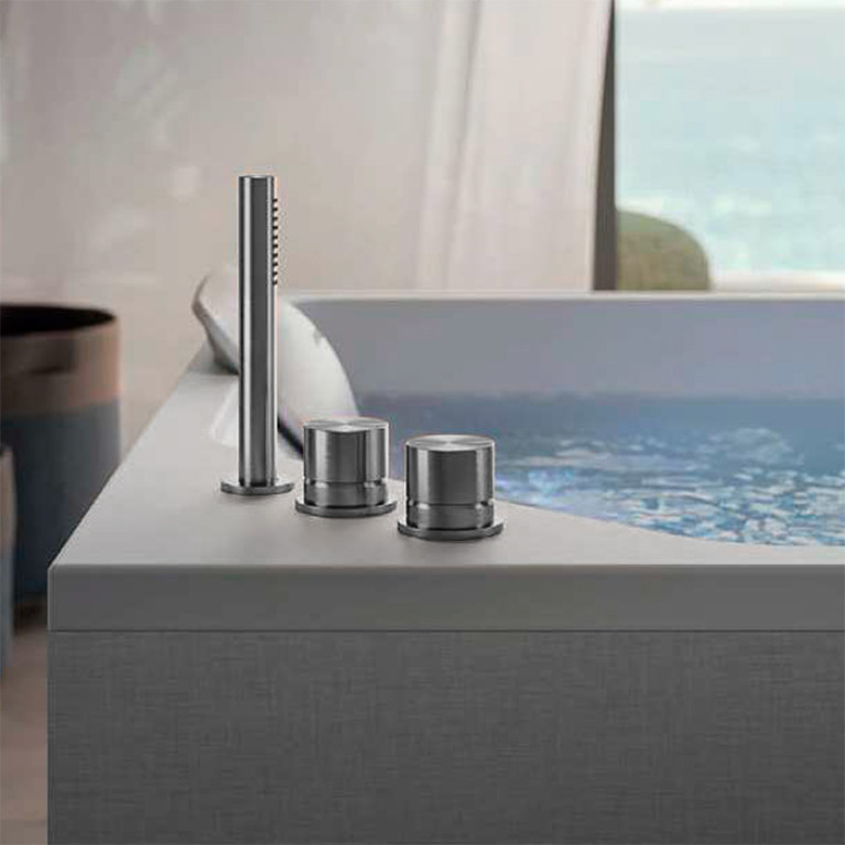 Jacuzzi LISA Смеситель для ванны Onira водопад, ручной душ, цвет Brushed Steel